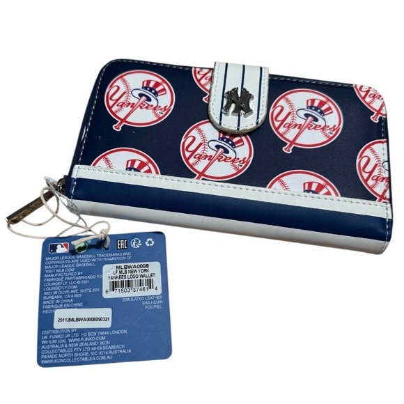 Loungefly Handbags - Loungefly NWT New York Yankees MLB Womens Zip Around Wallet 7 x 4 inches